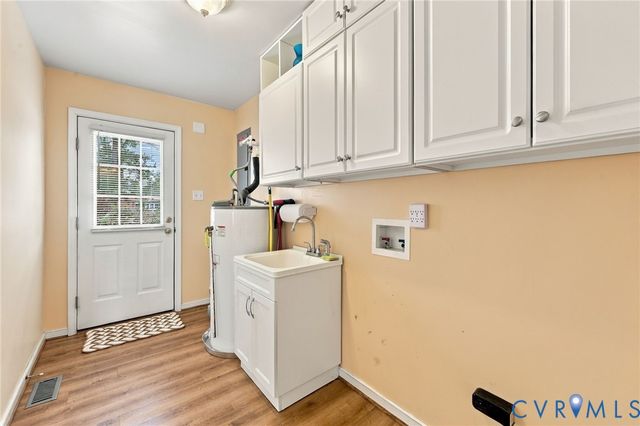 244 Huntsman Rd, Sandston, VA 23150