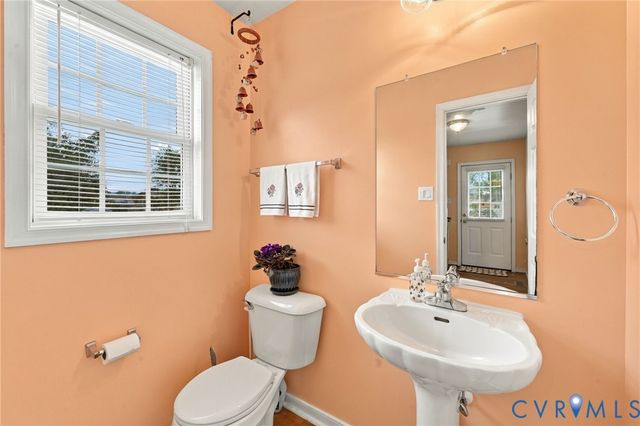 244 Huntsman Rd, Sandston, VA 23150