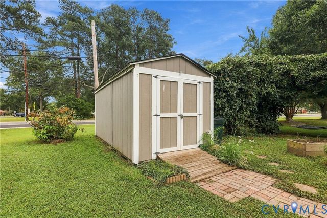 244 Huntsman Rd, Sandston, VA 23150