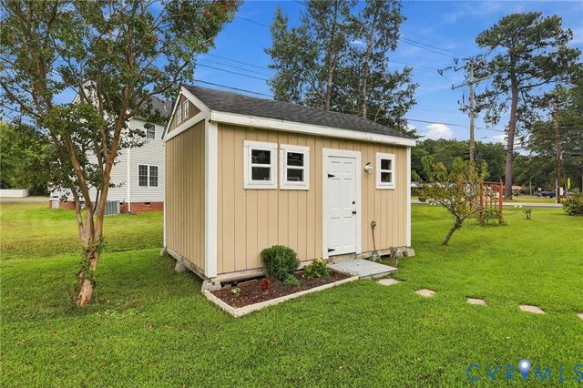 244 Huntsman Rd, Sandston, VA 23150