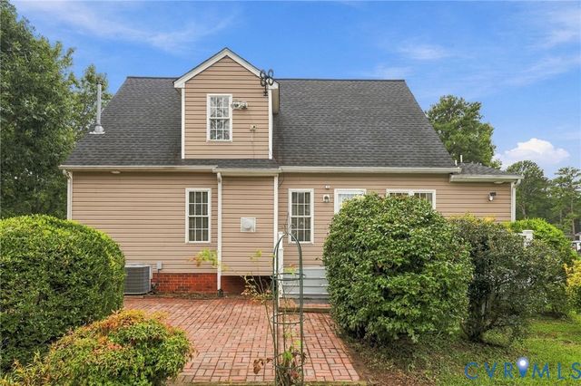 244 Huntsman Rd, Sandston, VA 23150