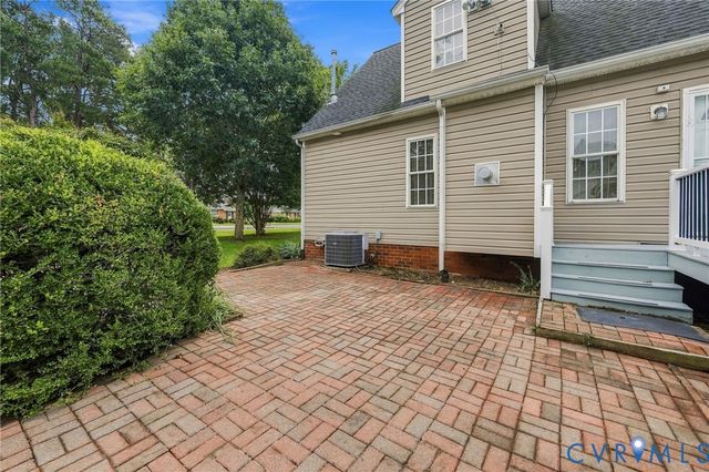 244 Huntsman Rd, Sandston, VA 23150