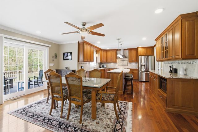 26 Flintlock Road, Salem, NH 03079