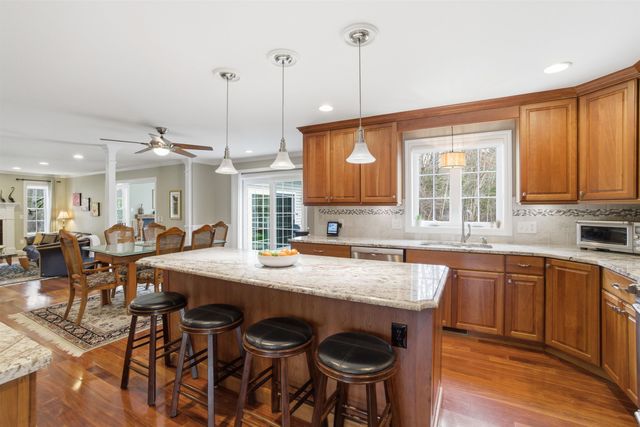 26 Flintlock Road, Salem, NH 03079