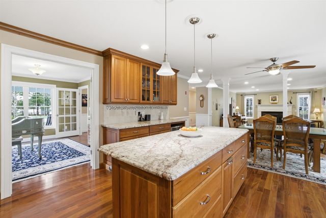 26 Flintlock Road, Salem, NH 03079