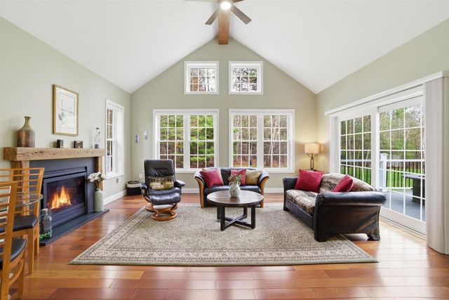 26 Flintlock Road, Salem, NH 03079