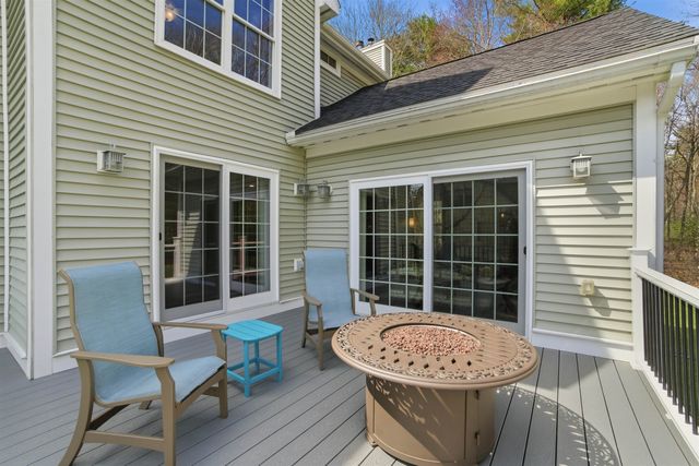 26 Flintlock Road, Salem, NH 03079