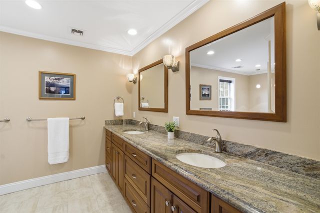 26 Flintlock Road, Salem, NH 03079