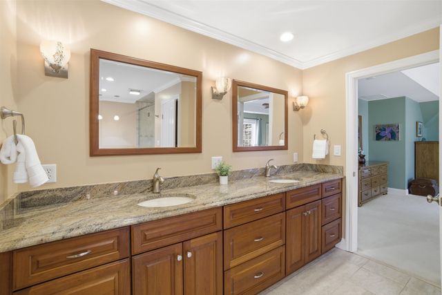 26 Flintlock Road, Salem, NH 03079