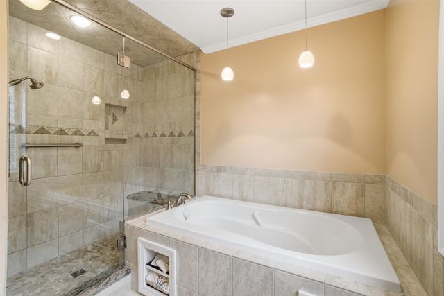 26 Flintlock Road, Salem, NH 03079