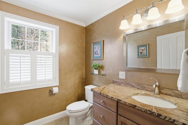 26 Flintlock Road, Salem, NH 03079