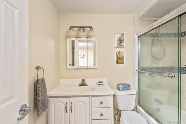 74 Lauren Avenue, Dix Hills, NY 11746