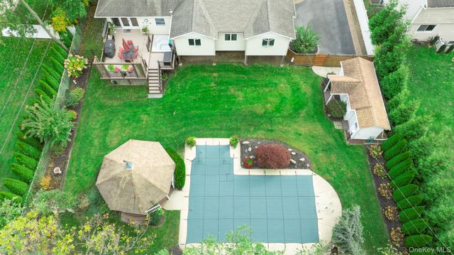 74 Lauren Avenue, Dix Hills, NY 11746