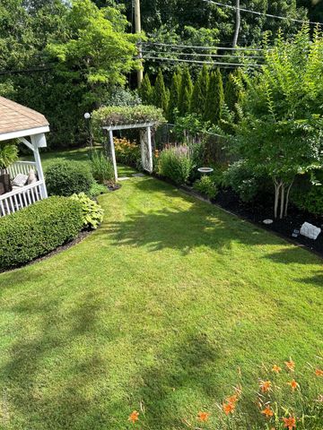 74 Lauren Avenue, Dix Hills, NY 11746