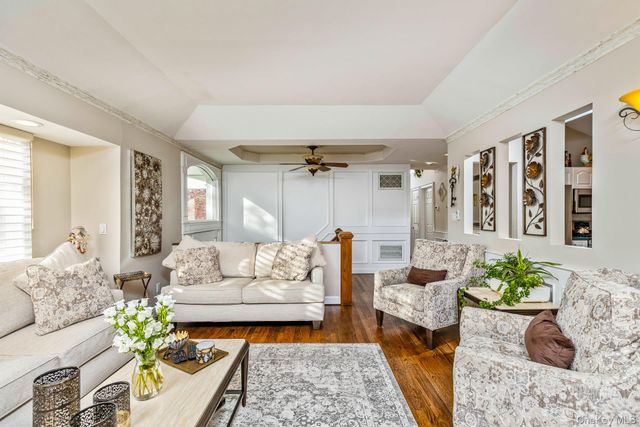 74 Lauren Avenue, Dix Hills, NY 11746