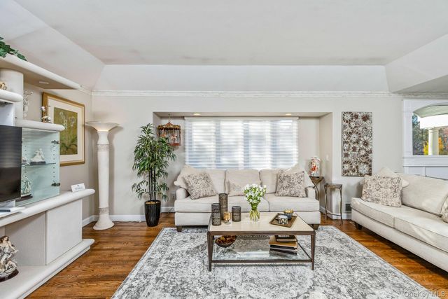 74 Lauren Avenue, Dix Hills, NY 11746