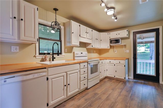 50 Mountain Top Drive, Easton, PA 18042
