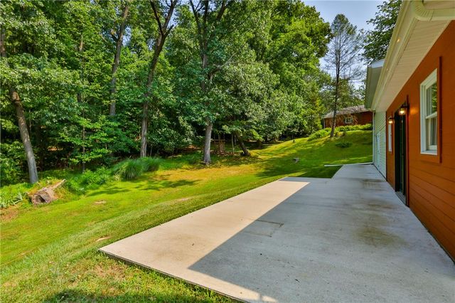 50 Mountain Top Drive, Easton, PA 18042