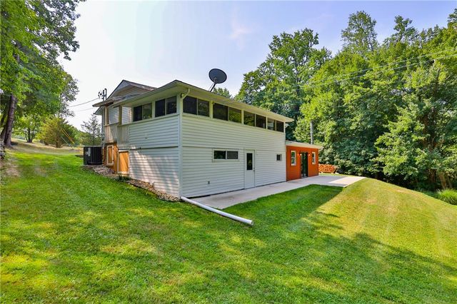 50 Mountain Top Drive, Easton, PA 18042