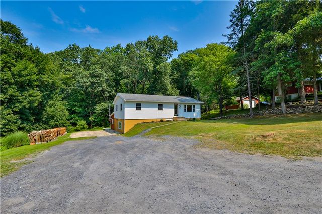 50 Mountain Top Drive, Easton, PA 18042