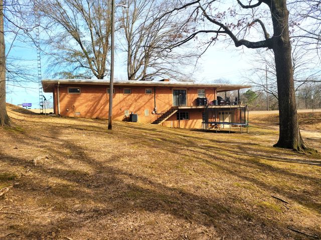 43 Hillcrest Dr, Paris, TN 38242