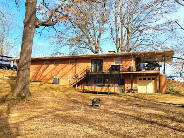 43 Hillcrest Dr, Paris, TN 38242