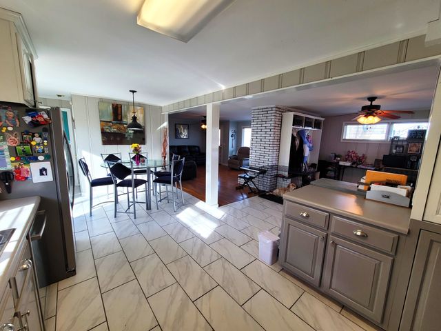 43 Hillcrest Dr, Paris, TN 38242