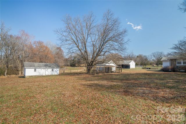 6507 Frieden Church Road, Gibsonville, NC 27249