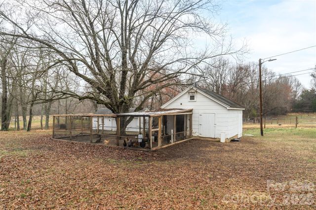 6507 Frieden Church Road, Gibsonville, NC 27249