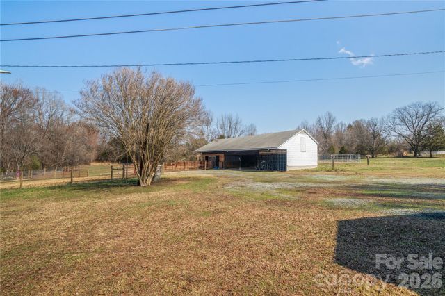 6507 Frieden Church Road, Gibsonville, NC 27249