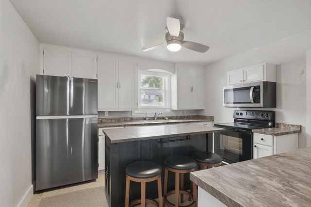1209 South Garrison Avenue, Carthage, MO 64836
