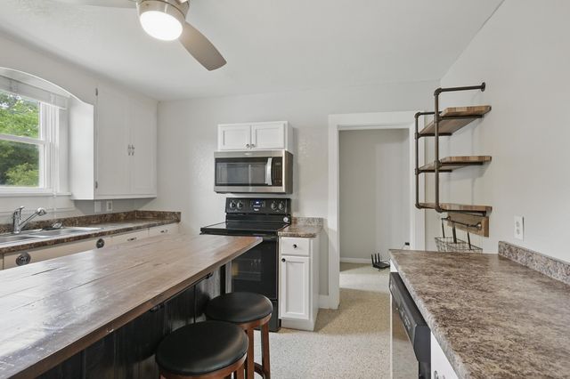 1209 South Garrison Avenue, Carthage, MO 64836
