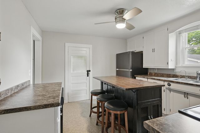 1209 South Garrison Avenue, Carthage, MO 64836