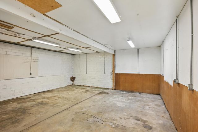 1209 South Garrison Avenue, Carthage, MO 64836