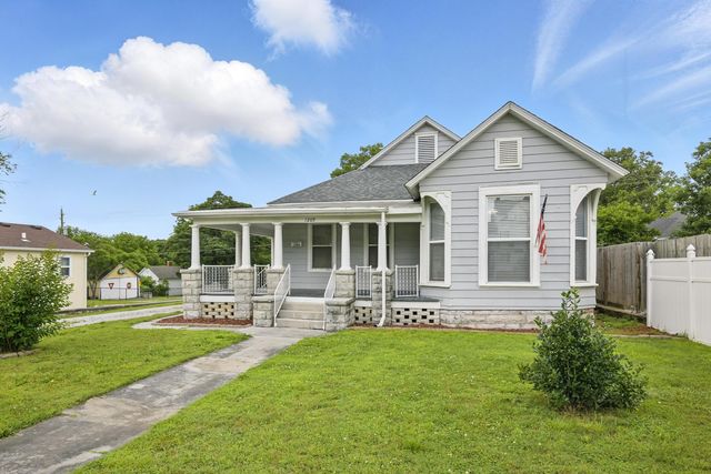 1209 South Garrison Avenue, Carthage, MO 64836