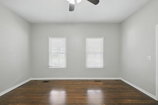 1209 South Garrison Avenue, Carthage, MO 64836