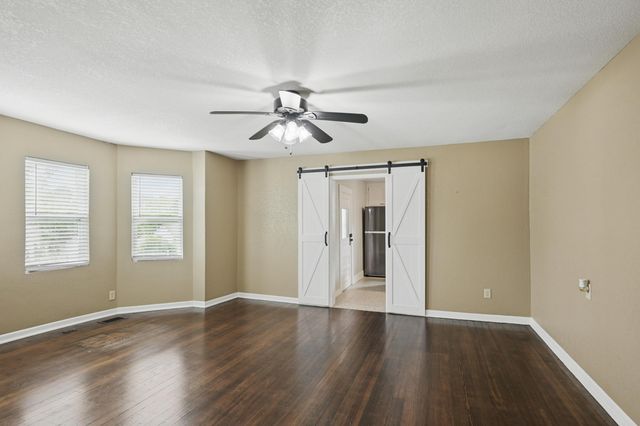 1209 South Garrison Avenue, Carthage, MO 64836