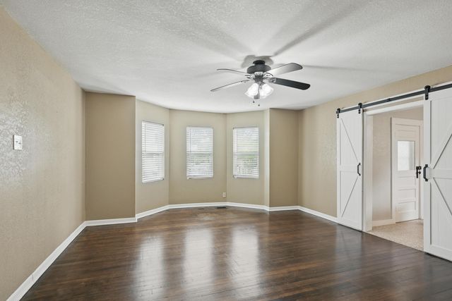 1209 South Garrison Avenue, Carthage, MO 64836