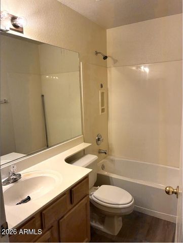 5211 W GLENVIEW Place, Chandler, AZ 85226