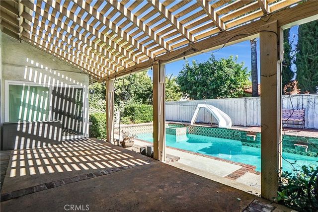 25136 Avenida Rondel, Valencia, CA 91355