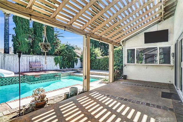 25136 Avenida Rondel, Valencia, CA 91355