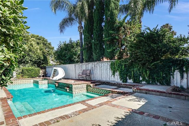 25136 Avenida Rondel, Valencia, CA 91355