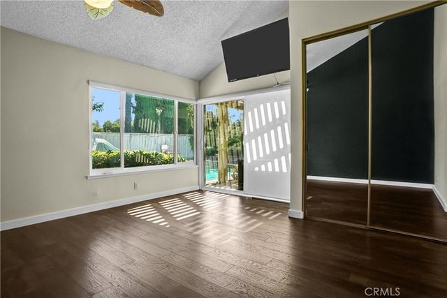 25136 Avenida Rondel, Valencia, CA 91355