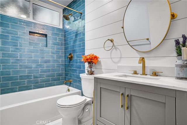 25136 Avenida Rondel, Valencia, CA 91355