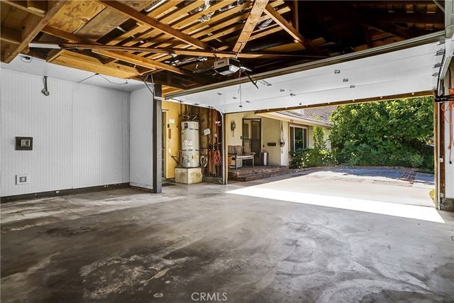25136 Avenida Rondel, Valencia, CA 91355