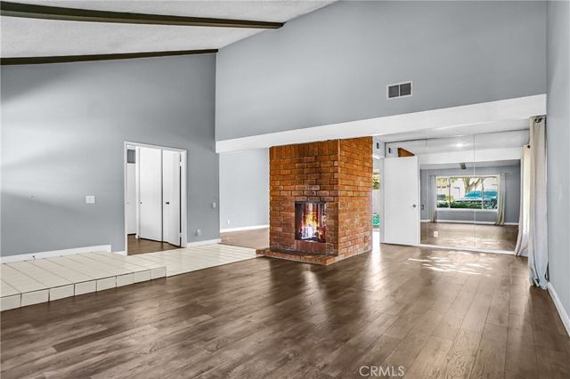 25136 Avenida Rondel, Valencia, CA 91355