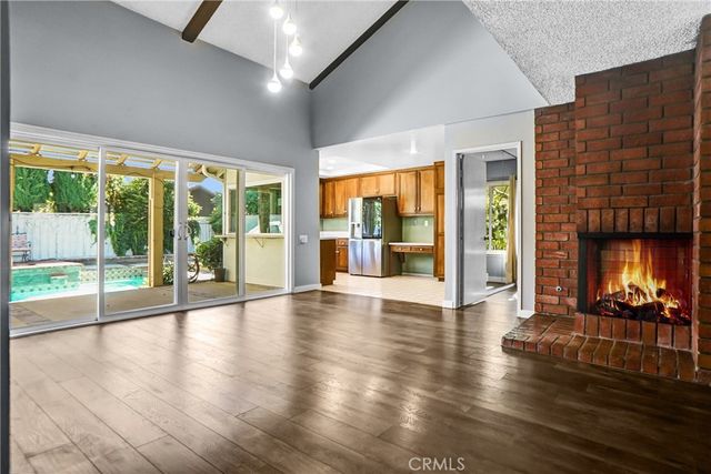 25136 Avenida Rondel, Valencia, CA 91355