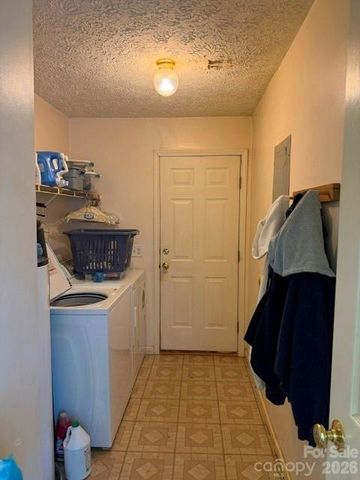 4084 Carpenters Cove Road, Claremont, NC 28610