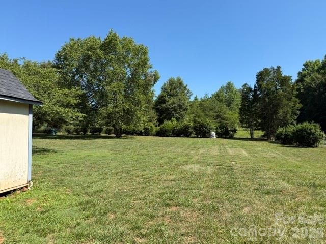 4084 Carpenters Cove Road, Claremont, NC 28610
