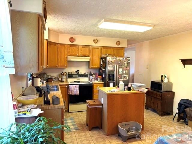 4084 Carpenters Cove Road, Claremont, NC 28610